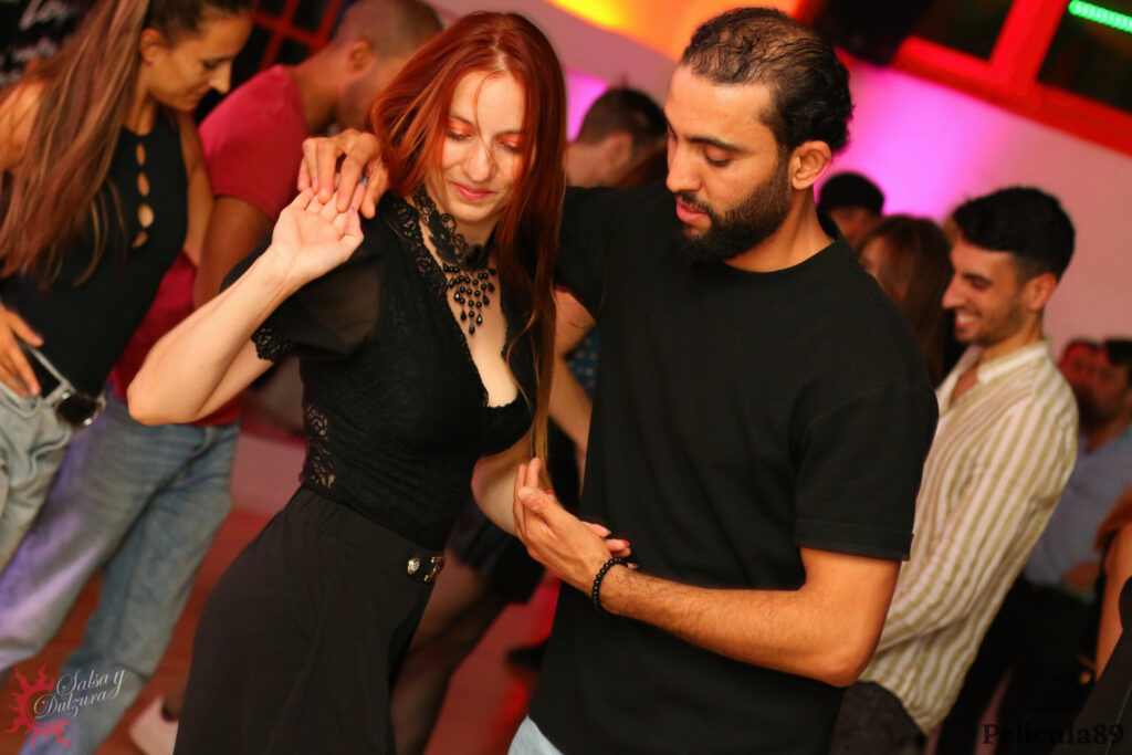 El Domingo Salsa y Dulzura