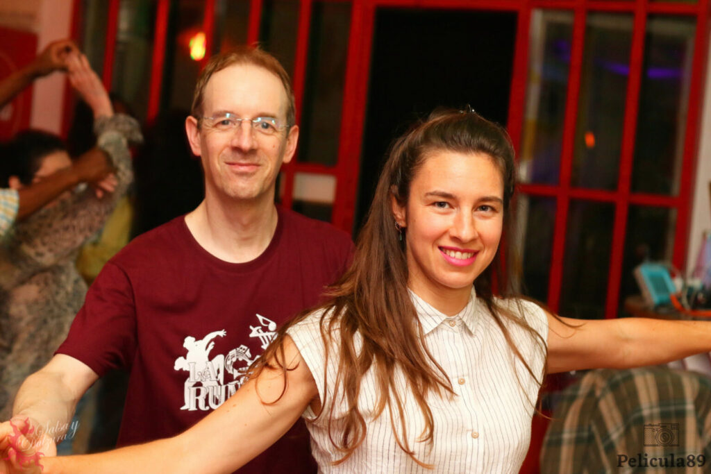 El Domingo Salsa y Dulzura