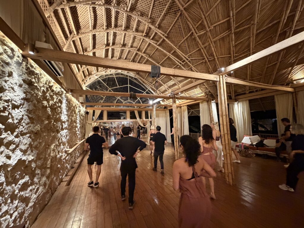 Beginner & Intermediate Salsa Lessons at Estudio Vivo