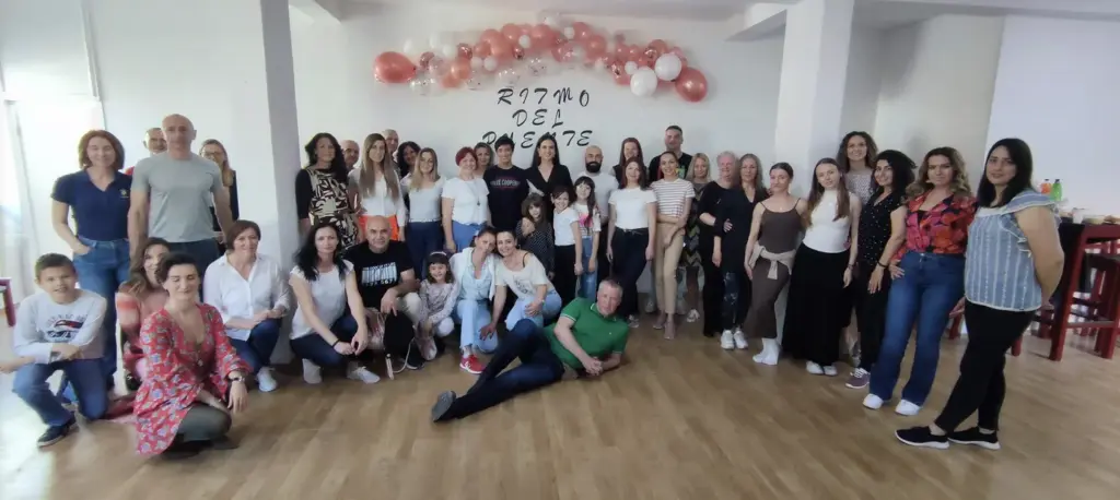 Salsa Classes at Ritmo del Puente