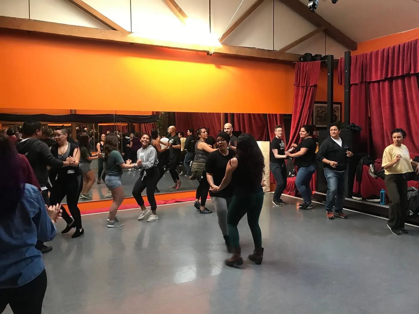 In Lak’ech Dance Academy – Salsa On2 Lessons