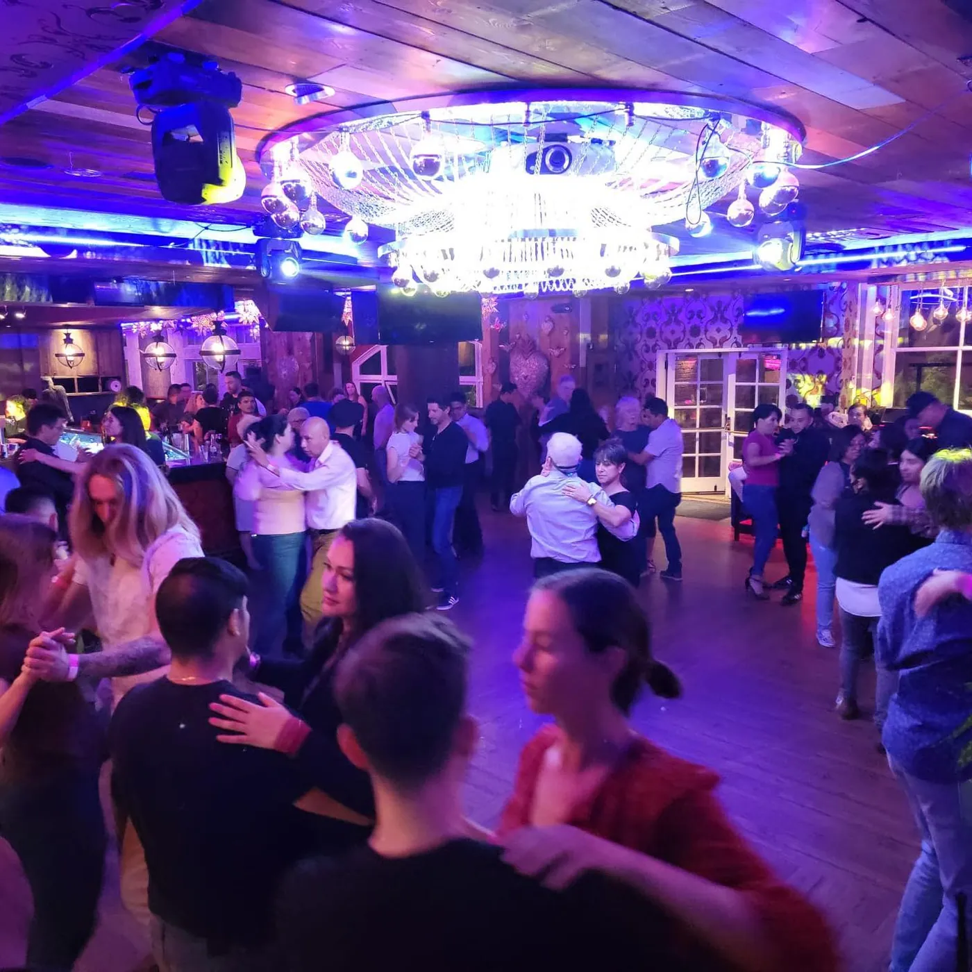 Noche Latina Santa Rosa