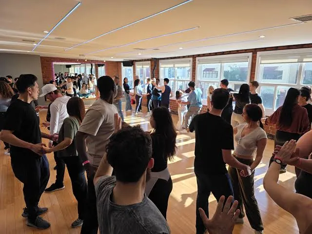 Salsa & Latin Dance Lessons at Dancer University