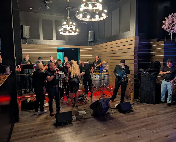 Salsa Sundays at Kaizen Lounge