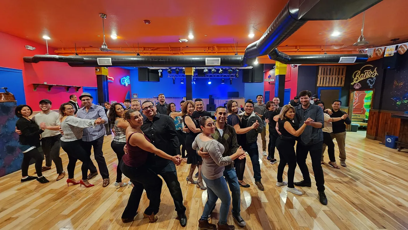 Formation de danse sociale du mercredi