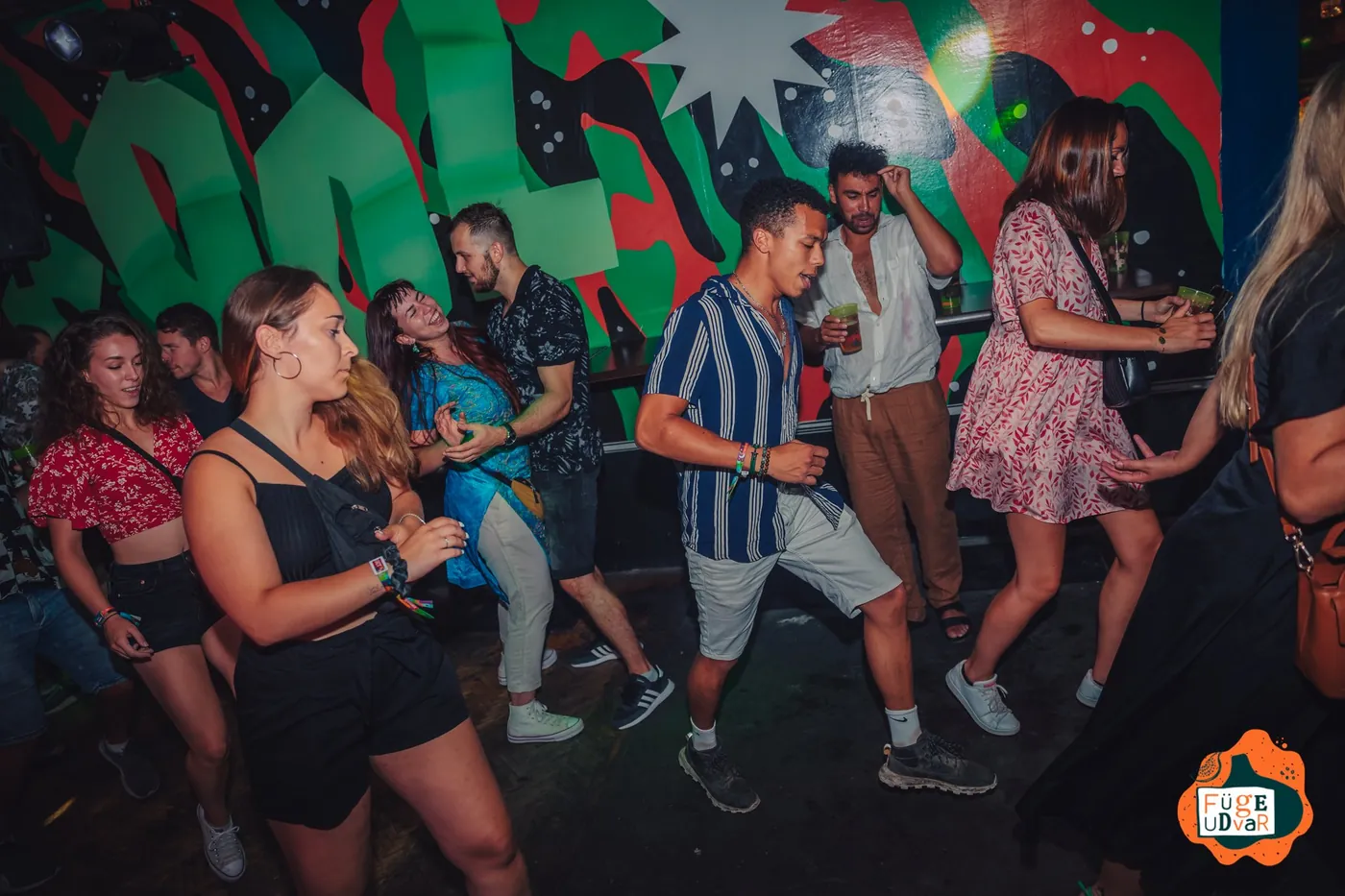 BachataLovers Domenica Sociale presso Füge Udvar