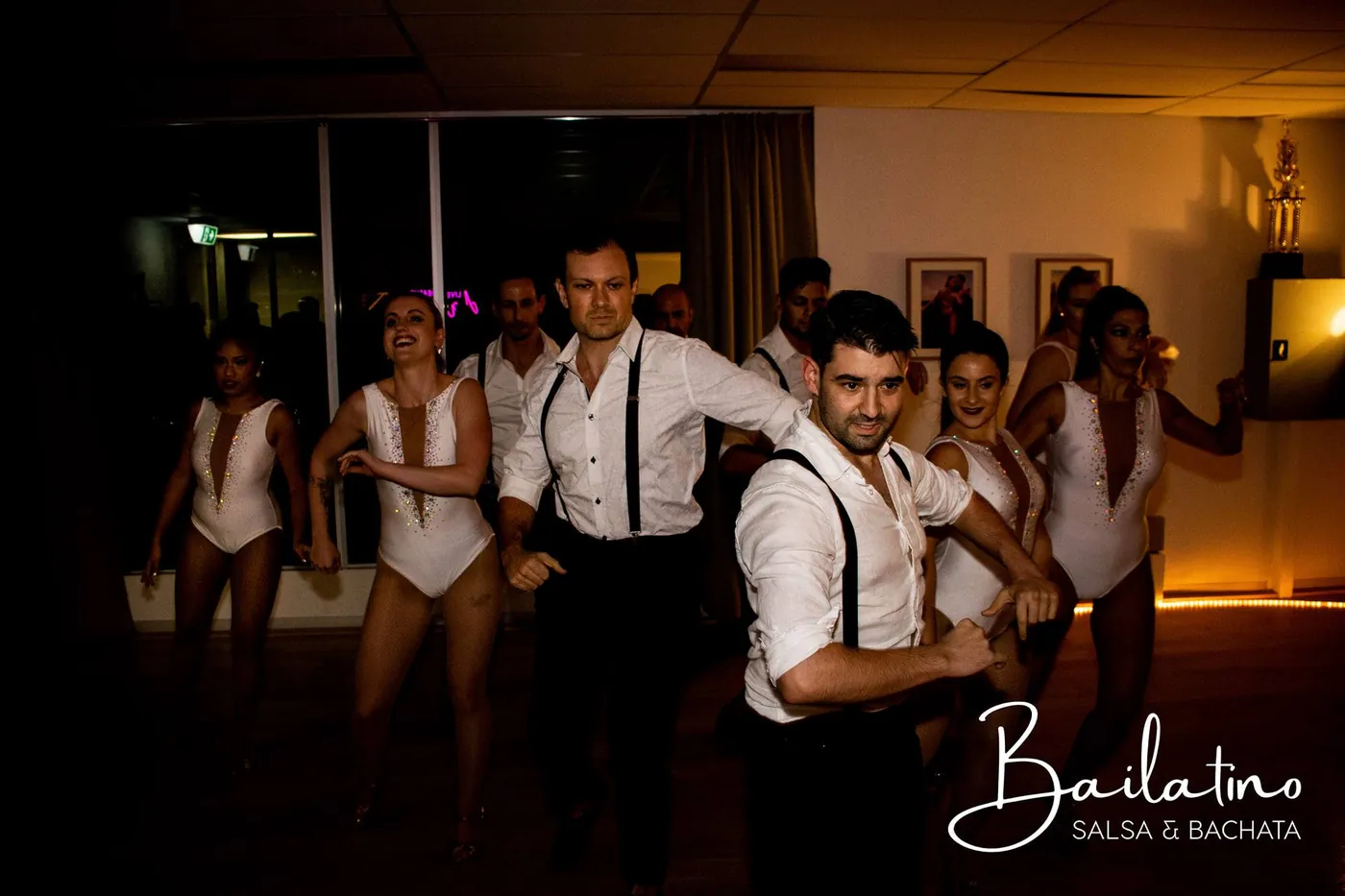 Bailatino Salsa Social