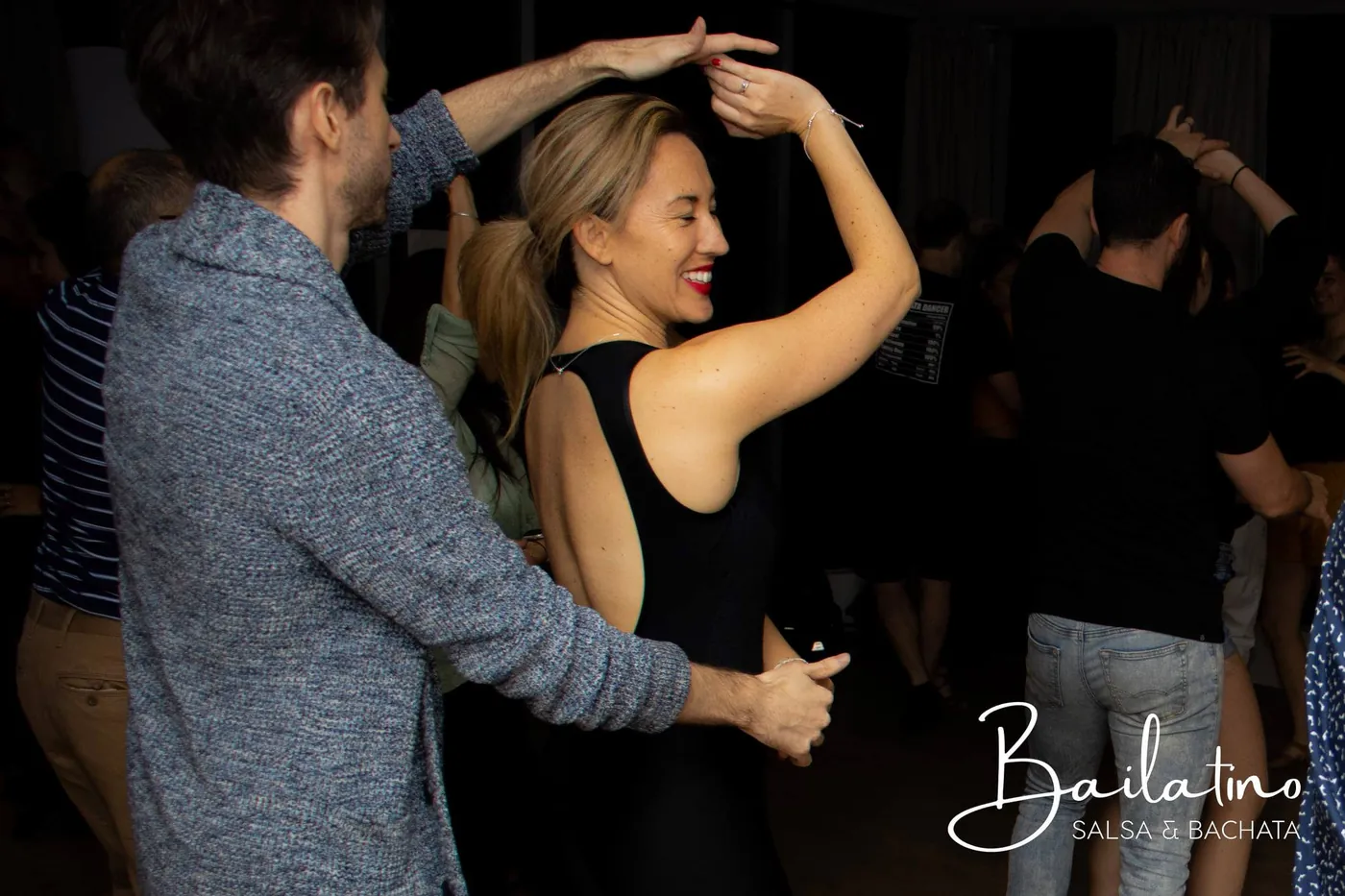Bailatino Salsa Social