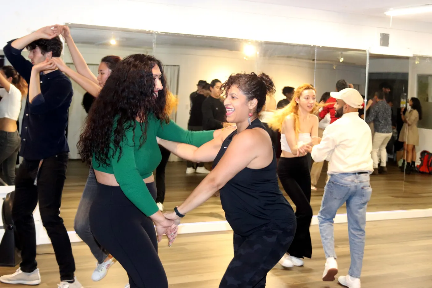 Monday Intermediate & Advanced Salsa/Bachata