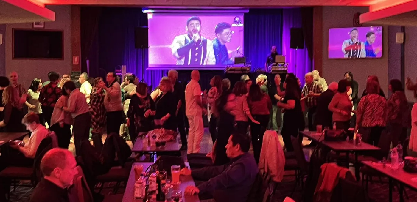 Muévelo Latin Fridays