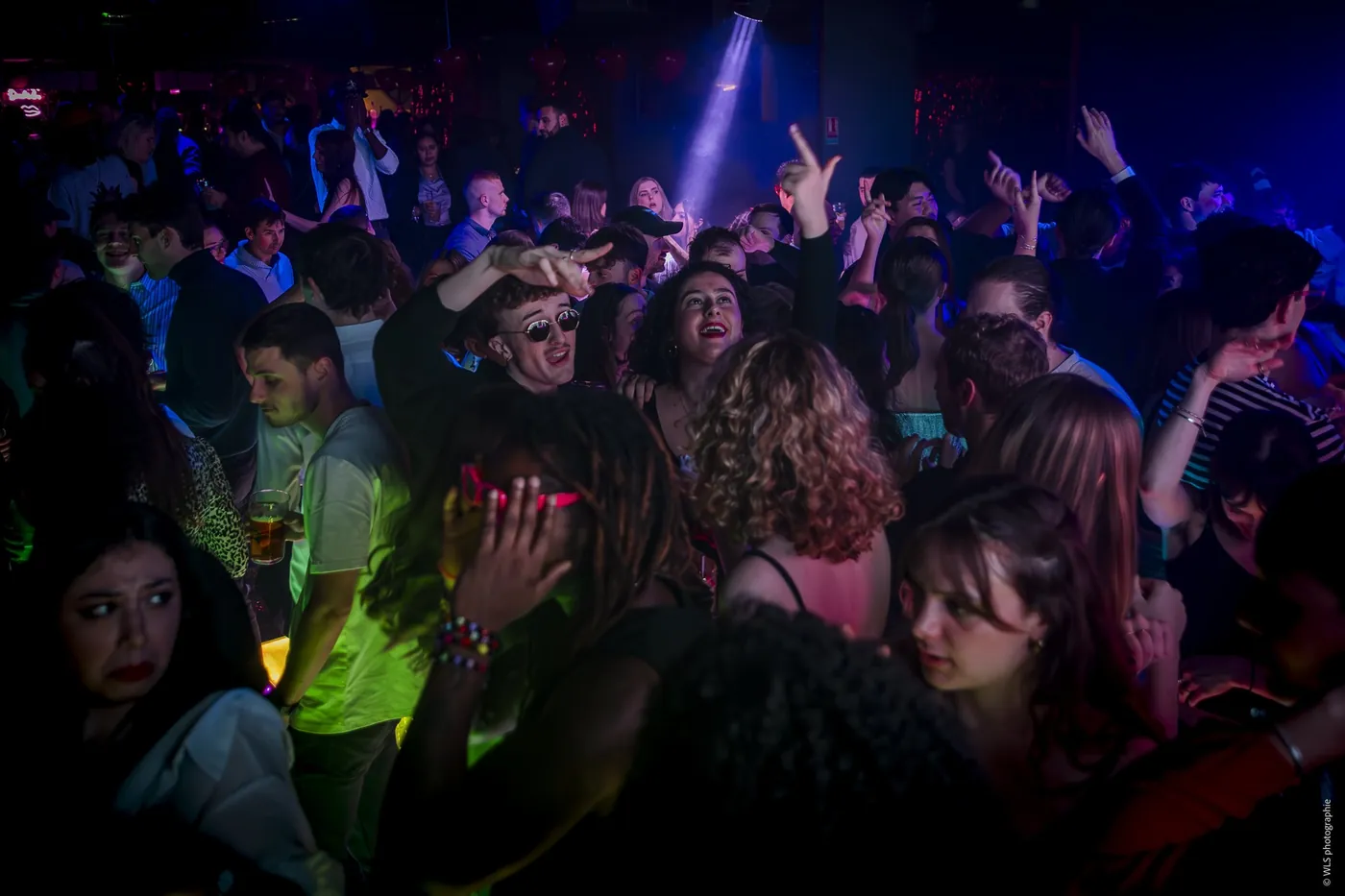 Paris Latino at Café Oz Châtelet