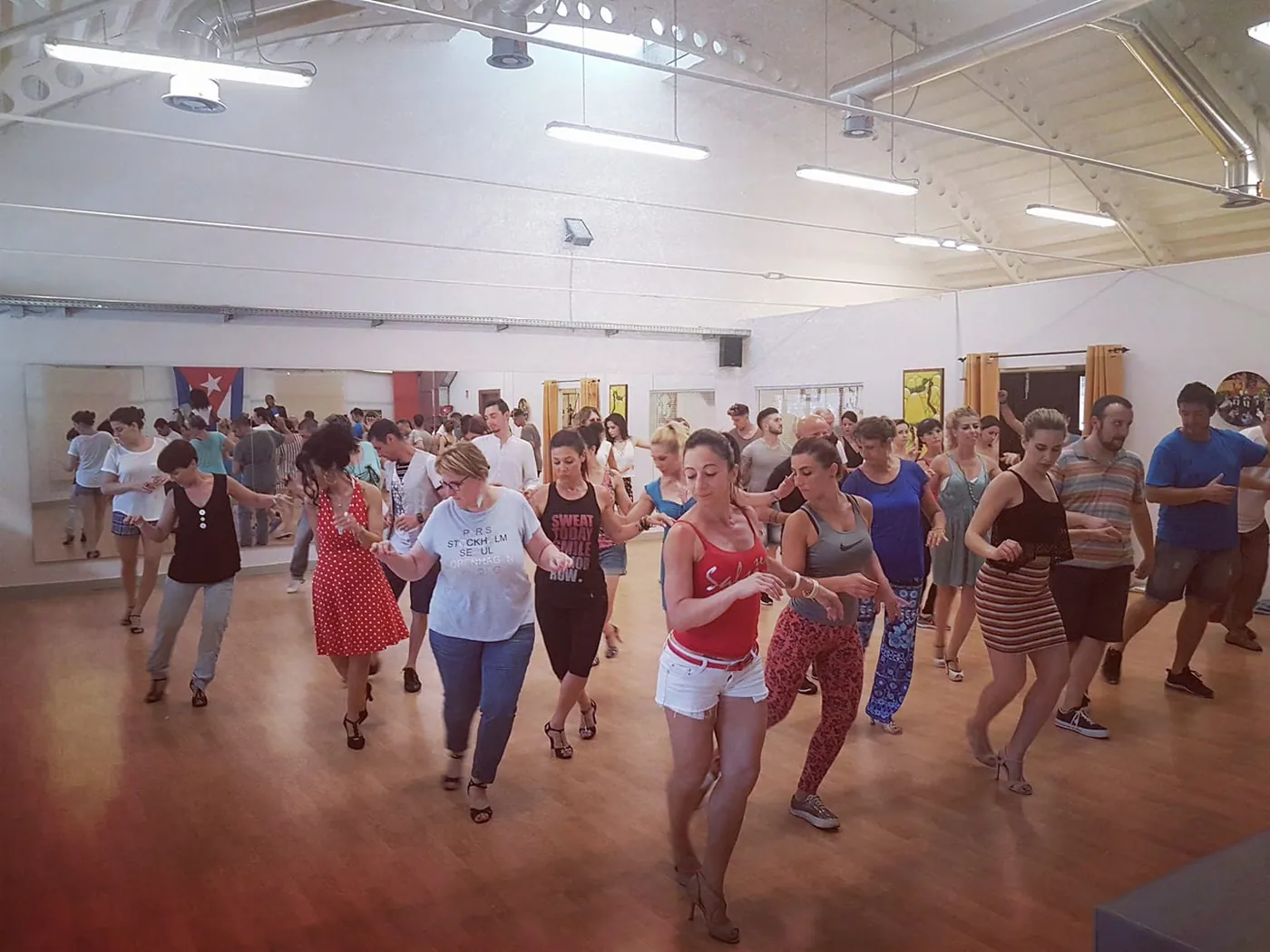 Salsa & Latin Dance Classes at Baila Conmigo Milano