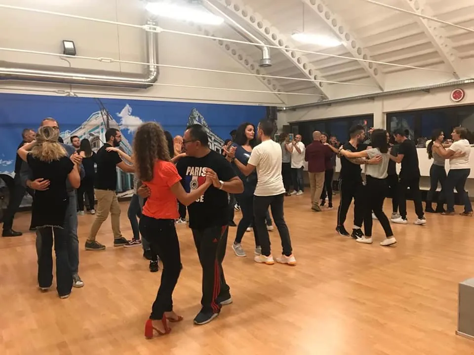 Salsa & Latin Dance Classes at Baila Conmigo Milano