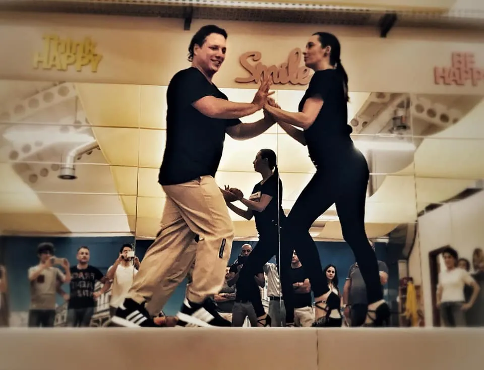 Salsa & Latin Dance Classes at Baila Conmigo Milano