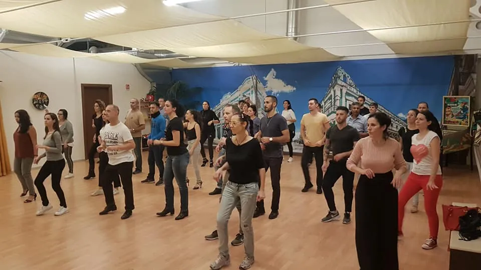 Salsa & Latin Dance Classes at Baila Conmigo Milano