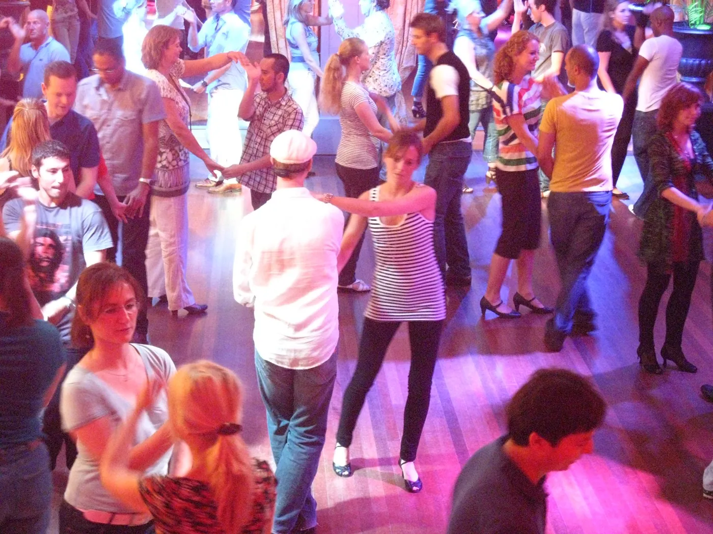 Salsa, Bachata & Rueda Courses at Salsa4Fun