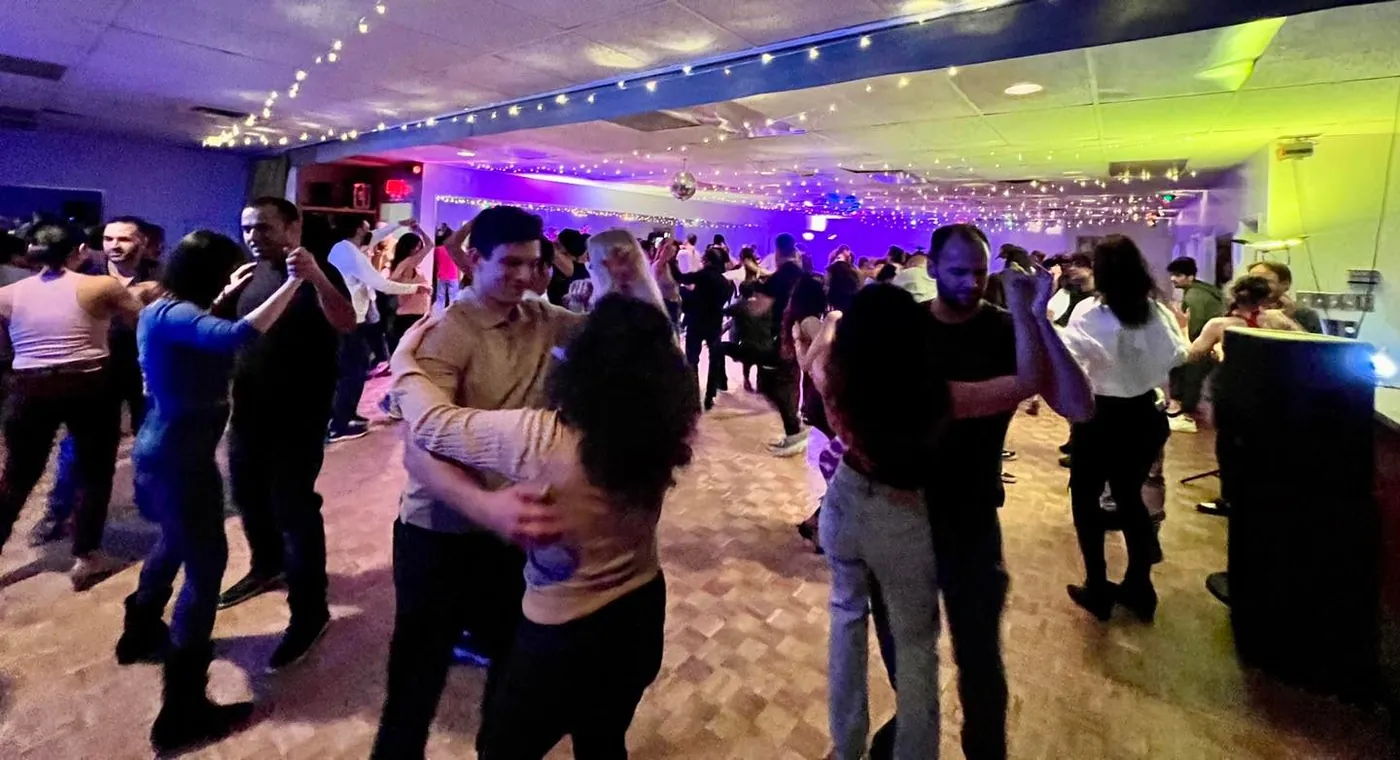 Salsa Bachata Duello Saturdays