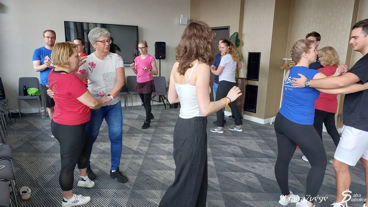 Salsa Diabólica Dance Classes