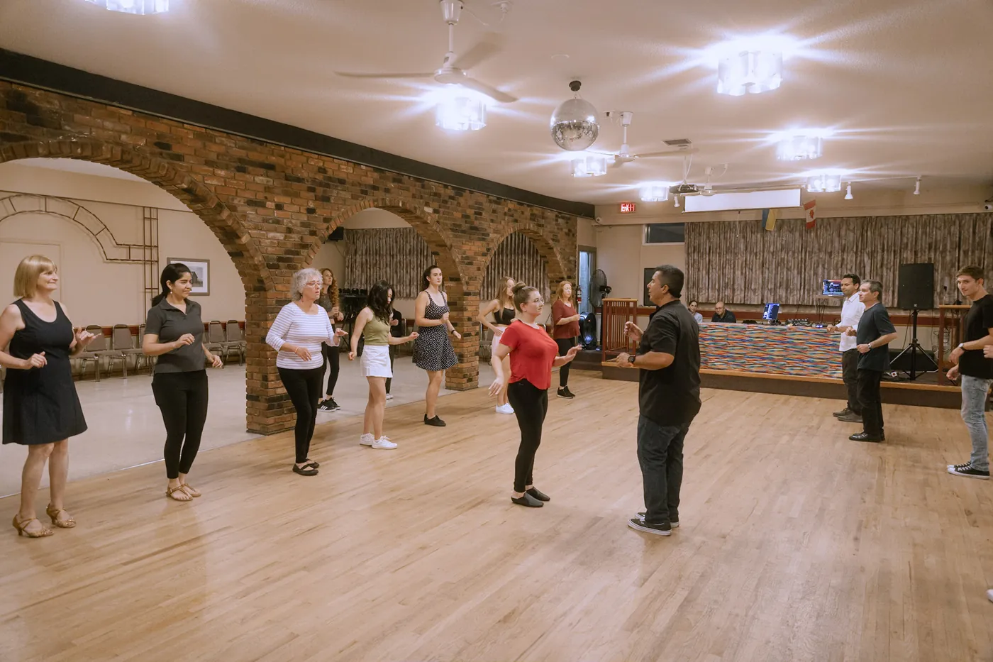 Salsa Group Classes with Latin Dance Canada