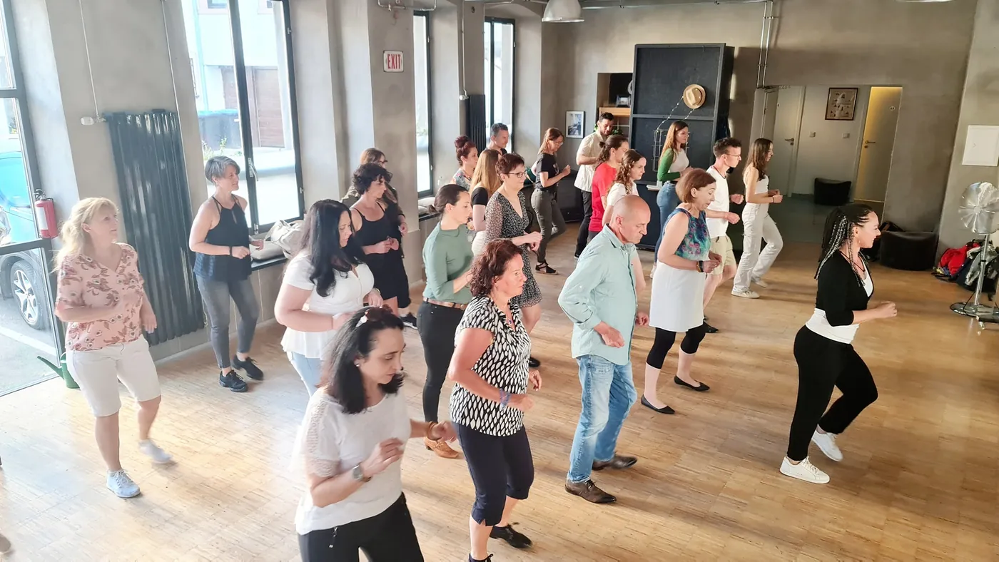 Salsa Line Intermediate+ Weekly Class
