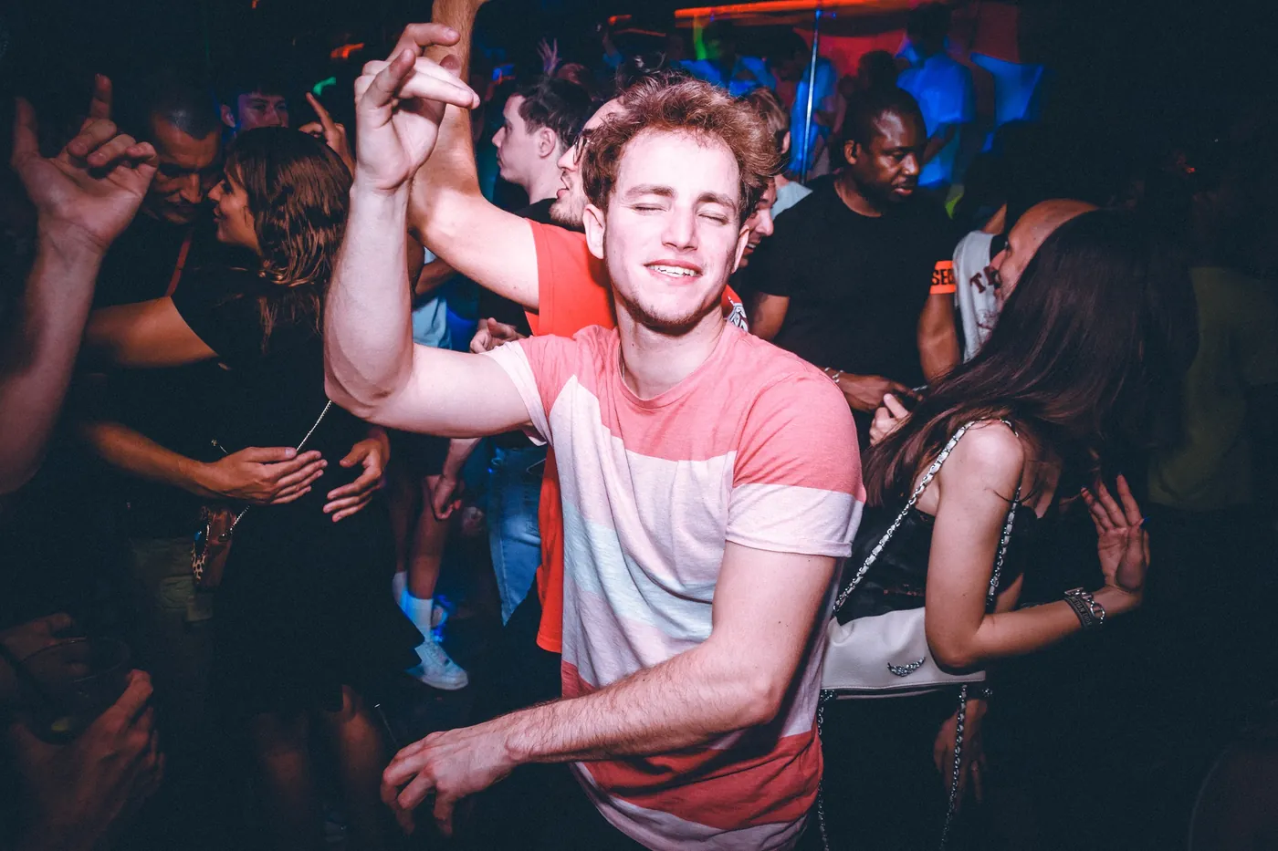 Salsa Sundays at Café Oz PARíS