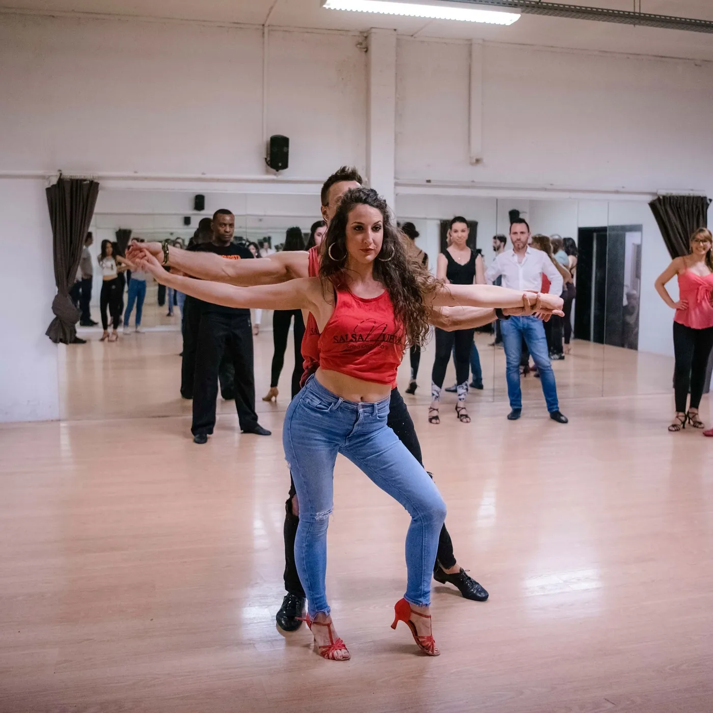 SalsaDanse Weekly Latin Dance Classes
