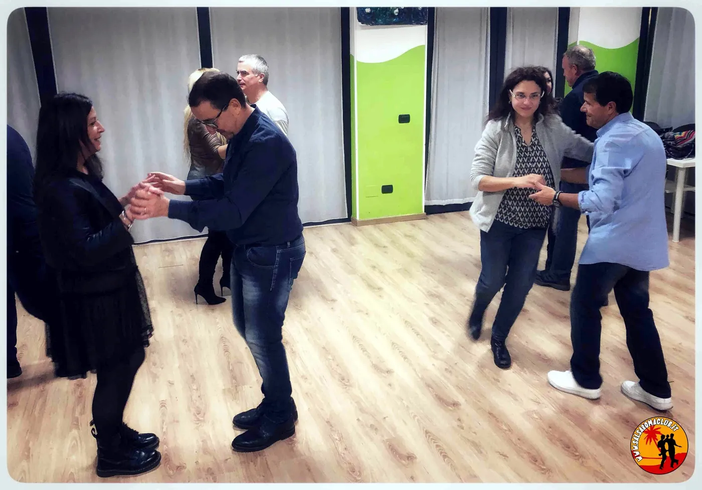 Weekly Salsa, Bachata & Rueda at Salsa Roma Club