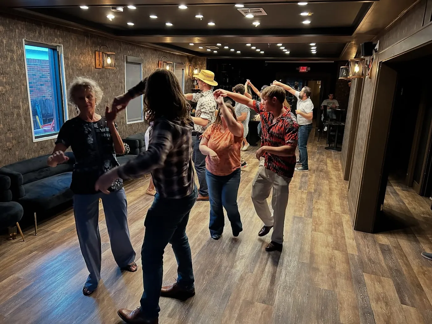 Wonderful Wednesday: Bachata, Salsa Class & Social