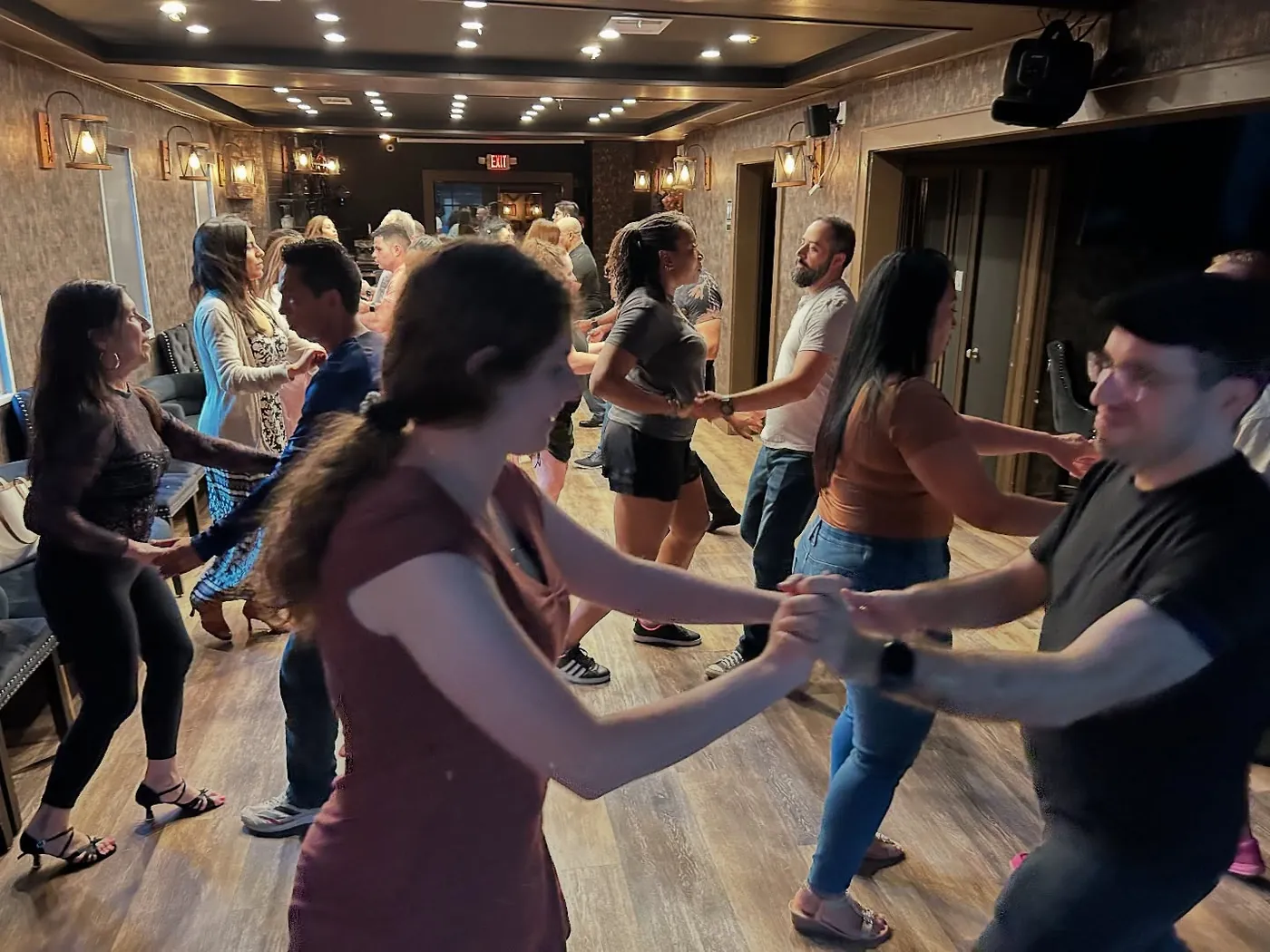 Wonderful Wednesday: Bachata, Salsa Class & Social