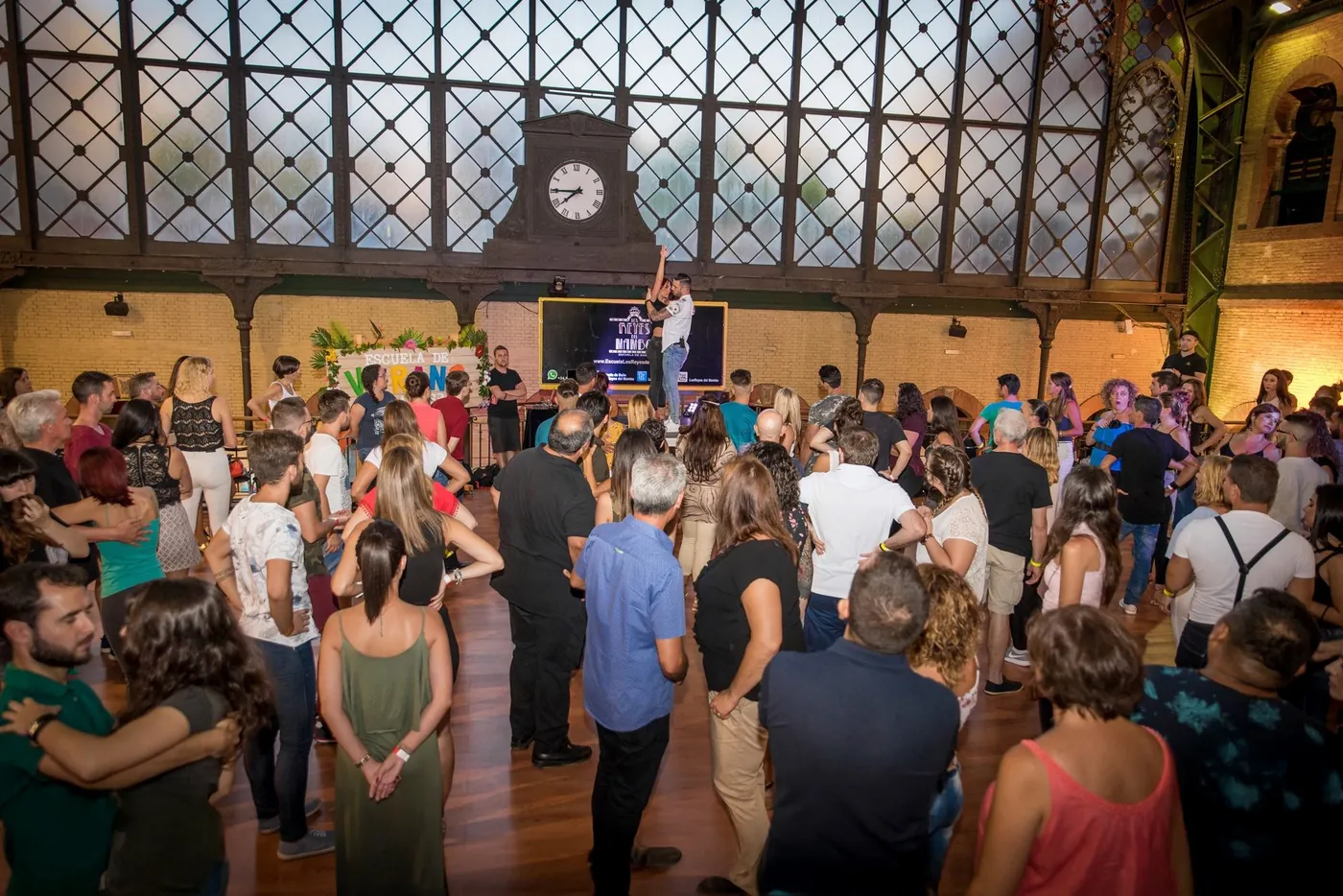 Beginners Salsa & Bachata Classes at Los Reyes del Mambo