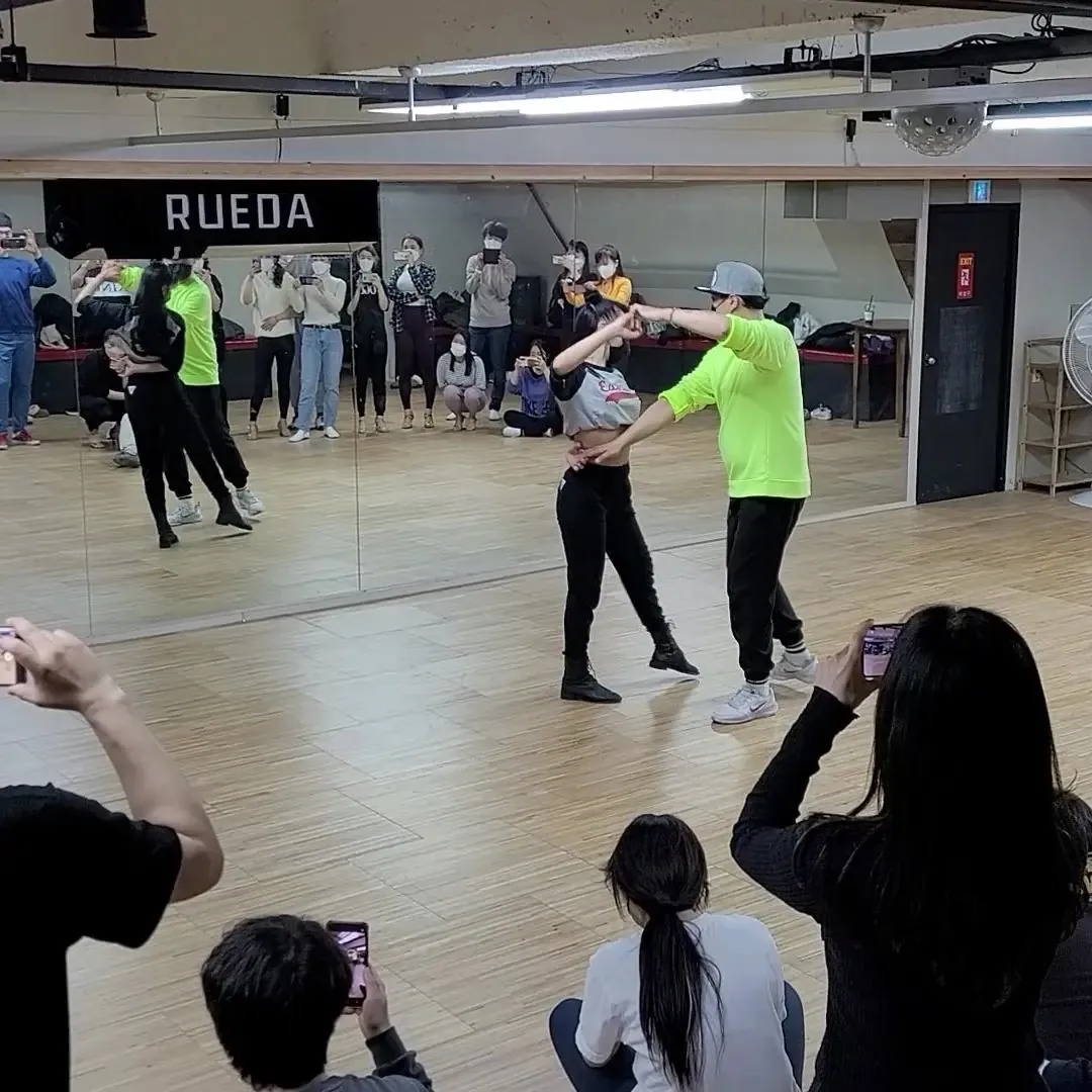 Busan Rueda Salsa Weekly Classes at Rueda Latin Dance Academy