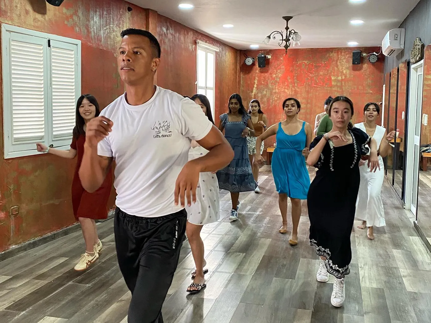 Crazy Salsa Group Classes