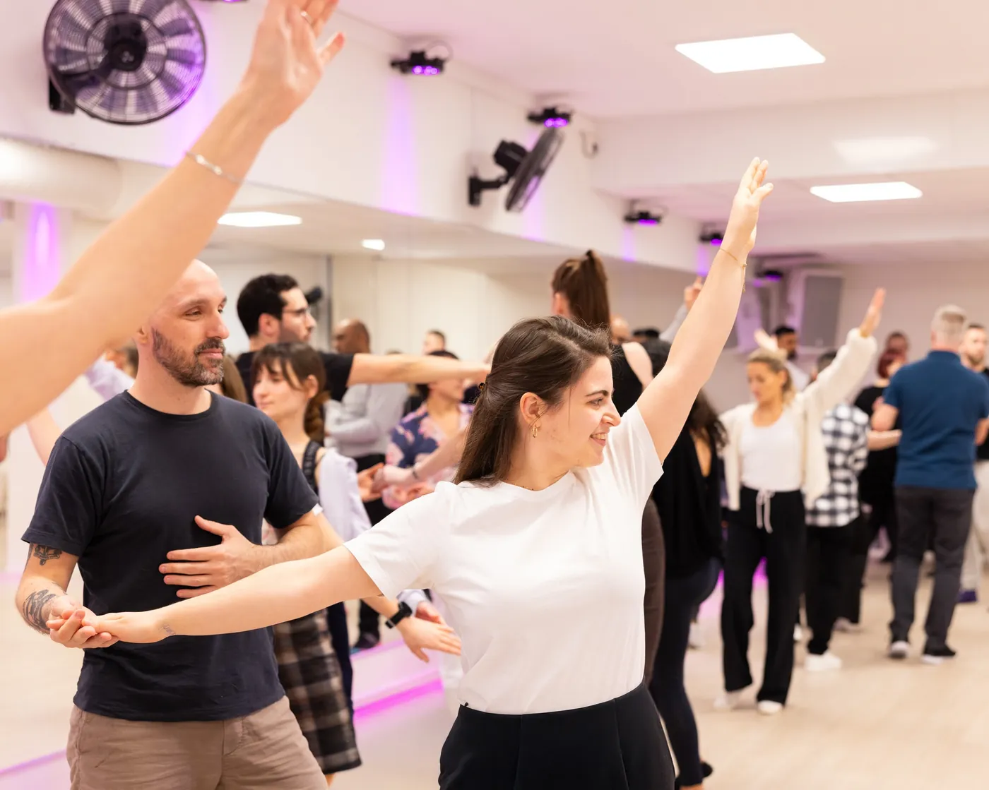 iDance Salsa Course Program Fall 2025