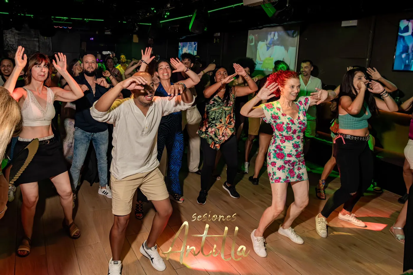 Salsa & Bachata Classes at Antilla Escuela de Salsa
