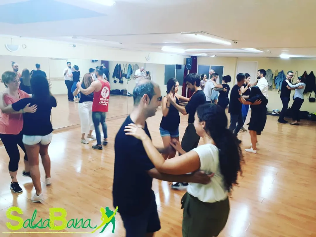 Salsa & Bachata Classes at Salsabana Barcelona
