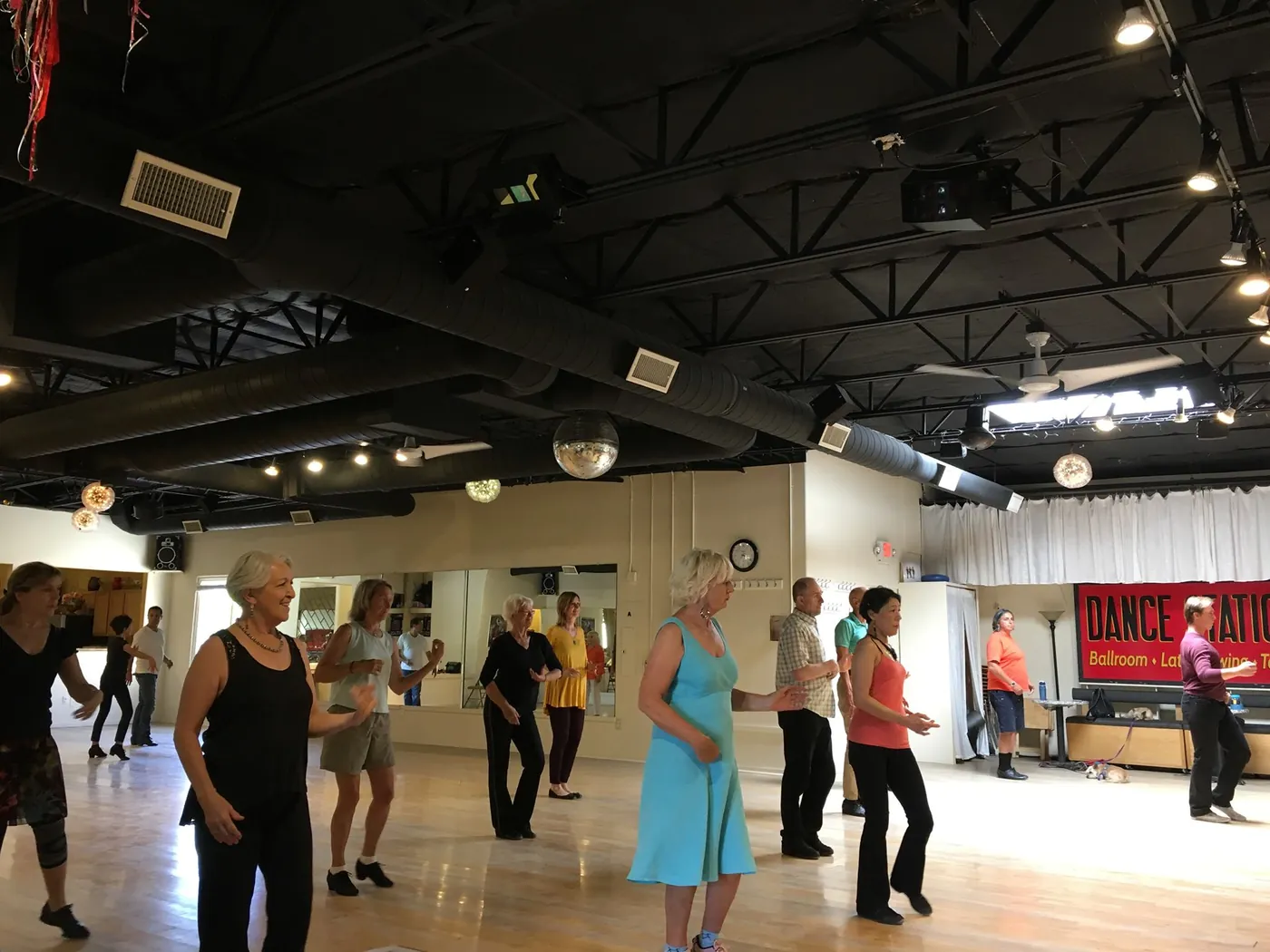 Salsa and Rueda Lessons at Dance Station