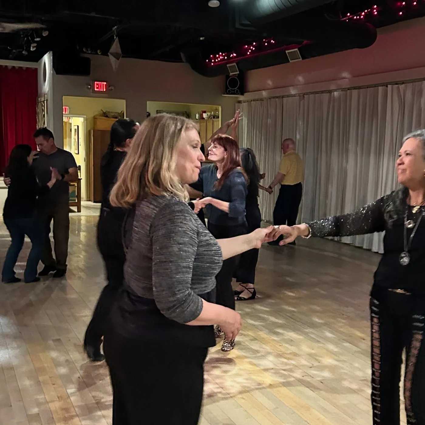 Salsa and Rueda Lessons at Dance Station