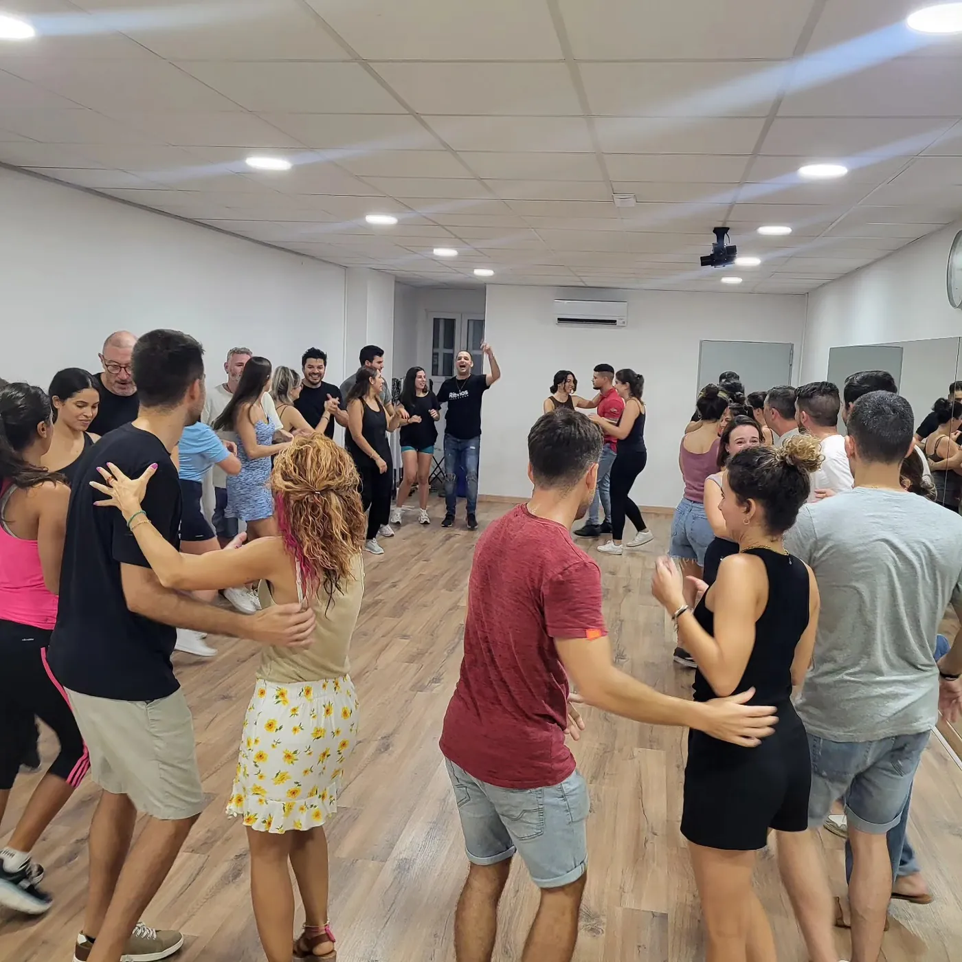 Salsa Cubana Classes at Ritmos Barcelona
