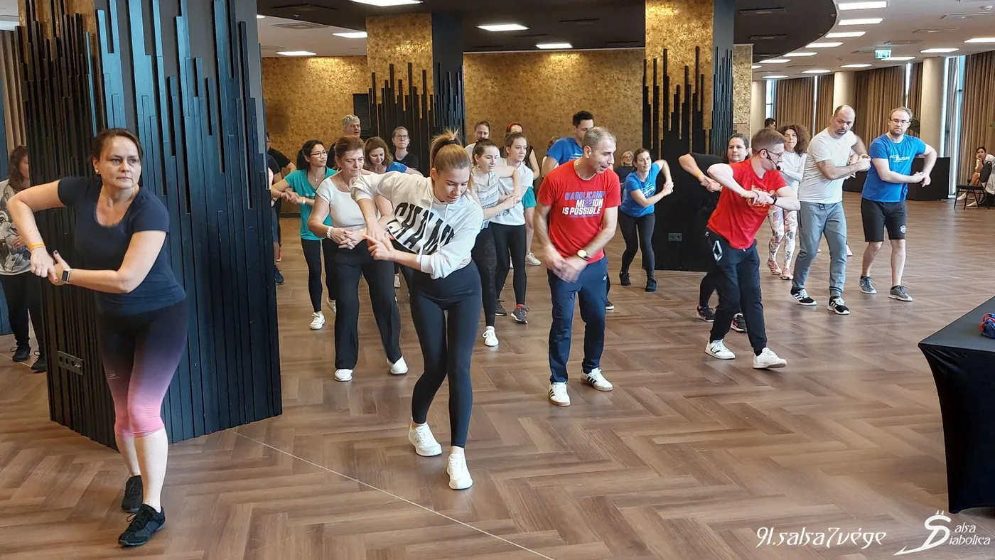 Salsa Diabólica Dance Classes