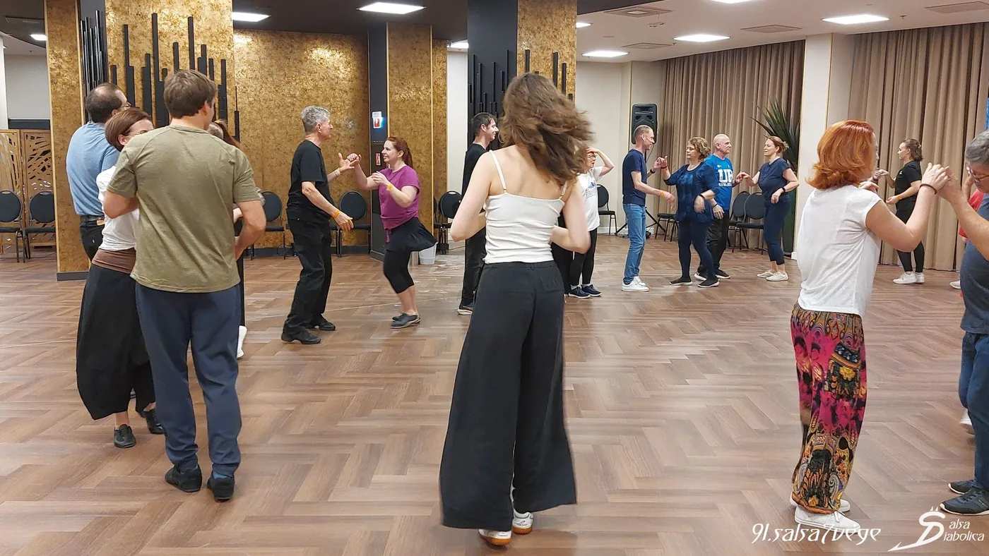 Salsa Diabólica Dance Classes
