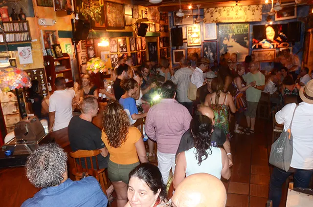 Salsa Thursday Classes at Quiebra-Canto