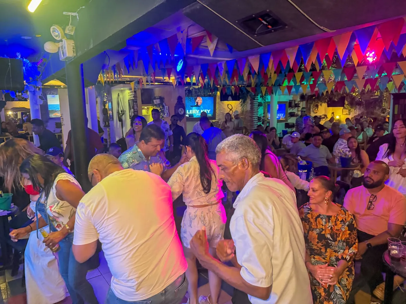 Vuelta Bajero Salsa Nights