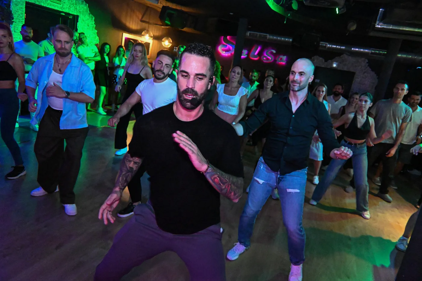 Weekly Salsa & Bachata Classes at Muévete Málaga