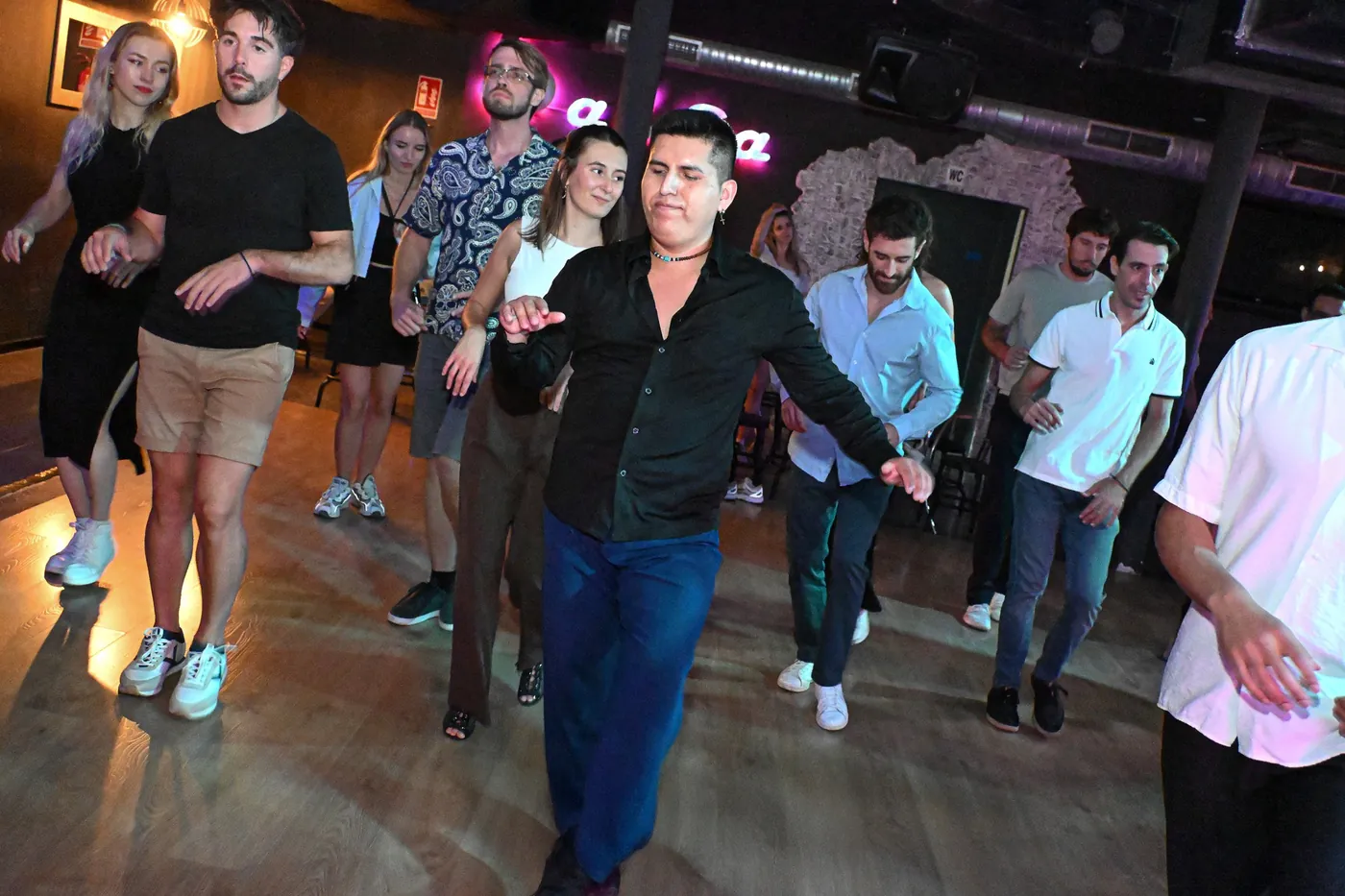 Weekly Salsa & Bachata Classes at Muévete Málaga