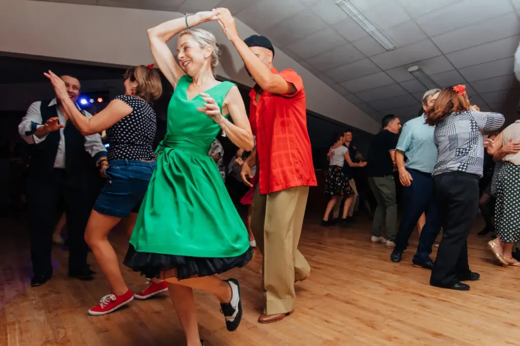 144% Salsa at Le 144 Dance Studio