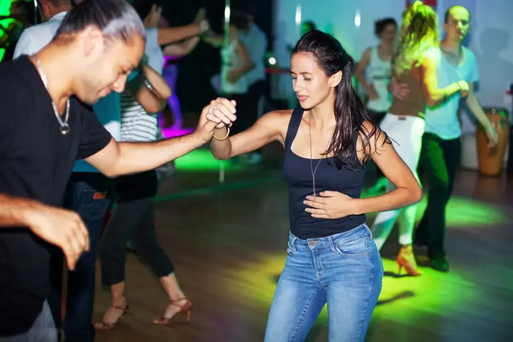 BailaRico Weekly Salsa & Bachata Classes
