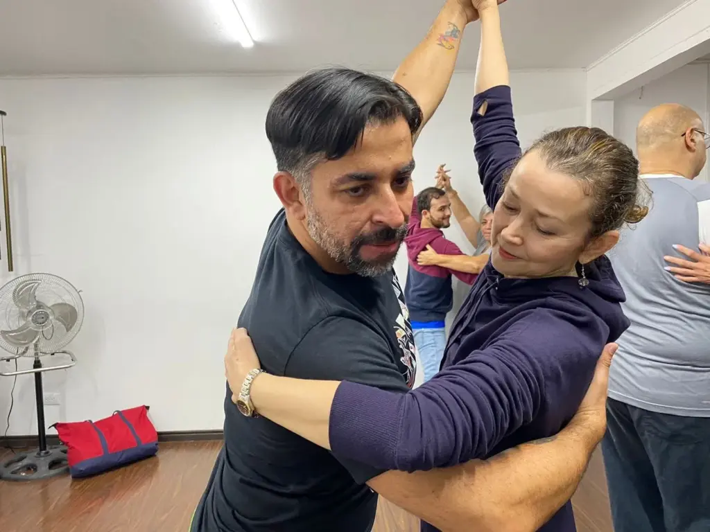 Baile Popular Classes at Academia Naty Vargas