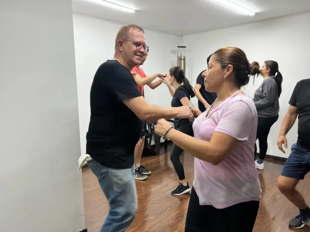 Baile Popular Classes at Academia Naty Vargas