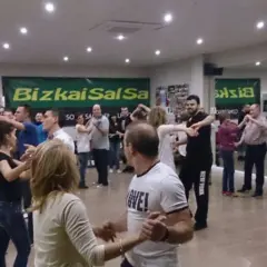 Cours réguliers de BizkaiSalsa