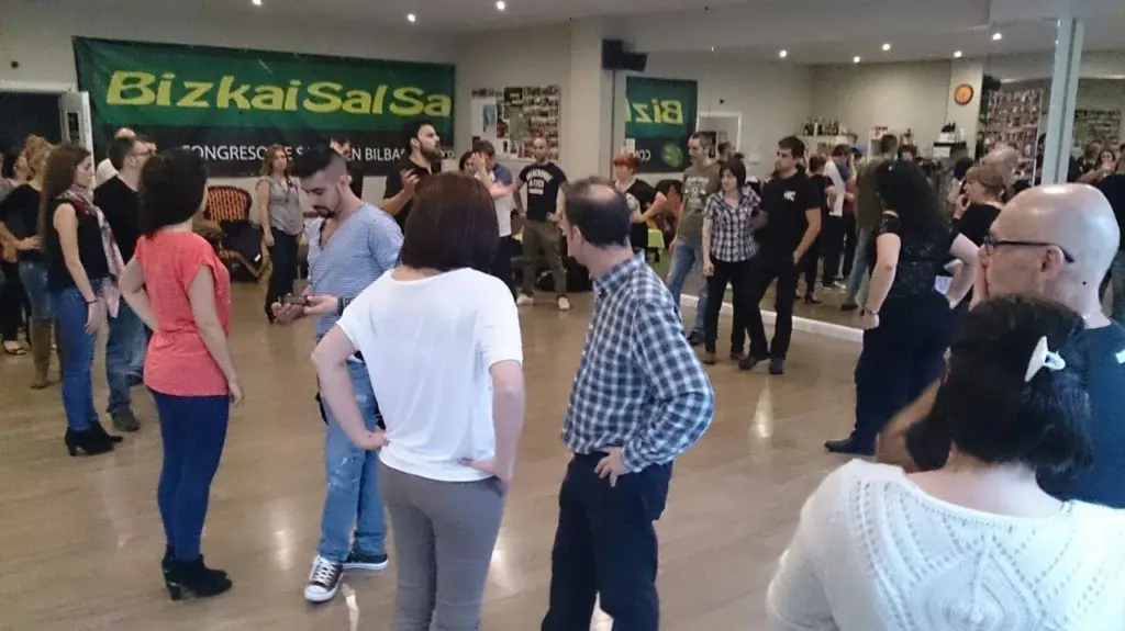 BizkaiSalsa Regular Classes